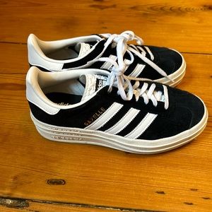 EUC adidas gazelle bold in women’s size 6